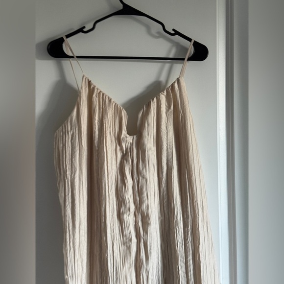 H&M Edition Crinkle Midi Dress in Ivory, Sz S Loose fit New with imperfections. - Picture 6 of 12